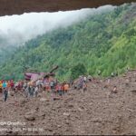नंदानगर आपदा क्षेत्र में कुल 10 लापता लोगो में 2 का शव बरामद शेष लापता लोगों की खोजबीन जारी।