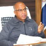 काली फिल्म लगाने पर चमोली पुलिस के हाथों चालान।